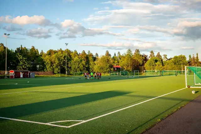 For den aktive er Voksenbanen en kort gåtur unna. Her er det lagt opp for aktiviteter for store og små.