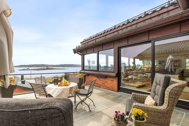Dette er en perfekt plass for både rolige morgener med kaffe, lange sommerkvelder og hyggelige sammenkomster med venner og familie.