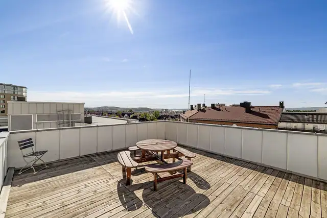 Borettslaget har to felles takterrasser med sittegrupper og fantastisk utsikt.