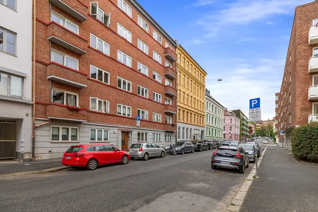 Wilhelms gate er den perfekte beliggenhet for deg som ønsker å bo svært sentralt og med alt man behøver rett utenfor døren.